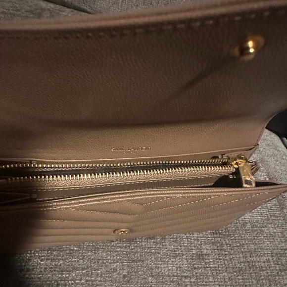 Large Authentic YSL wallet - Picture 3 of 4